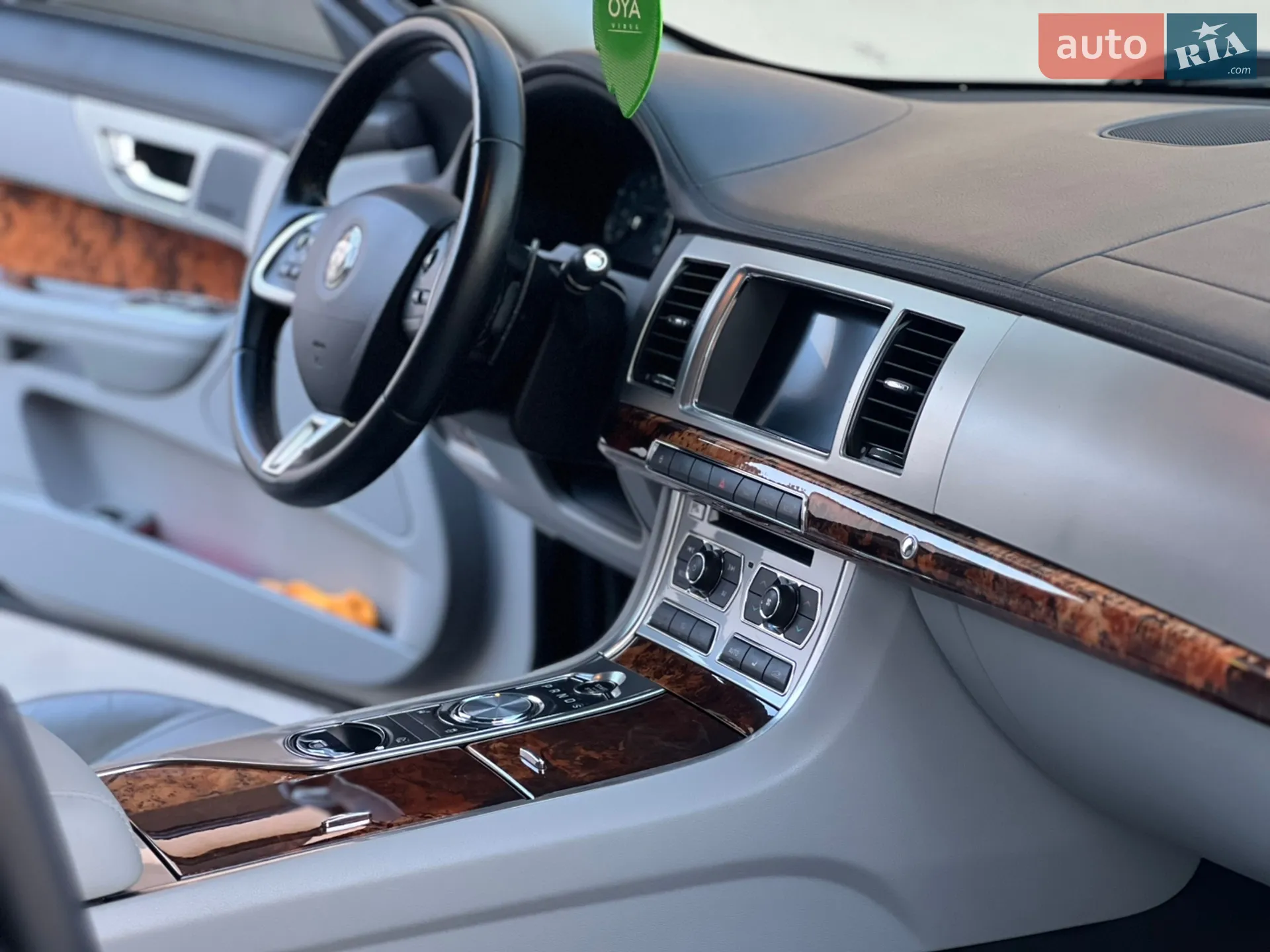 2014 Jaguar XF - мініатюра 31