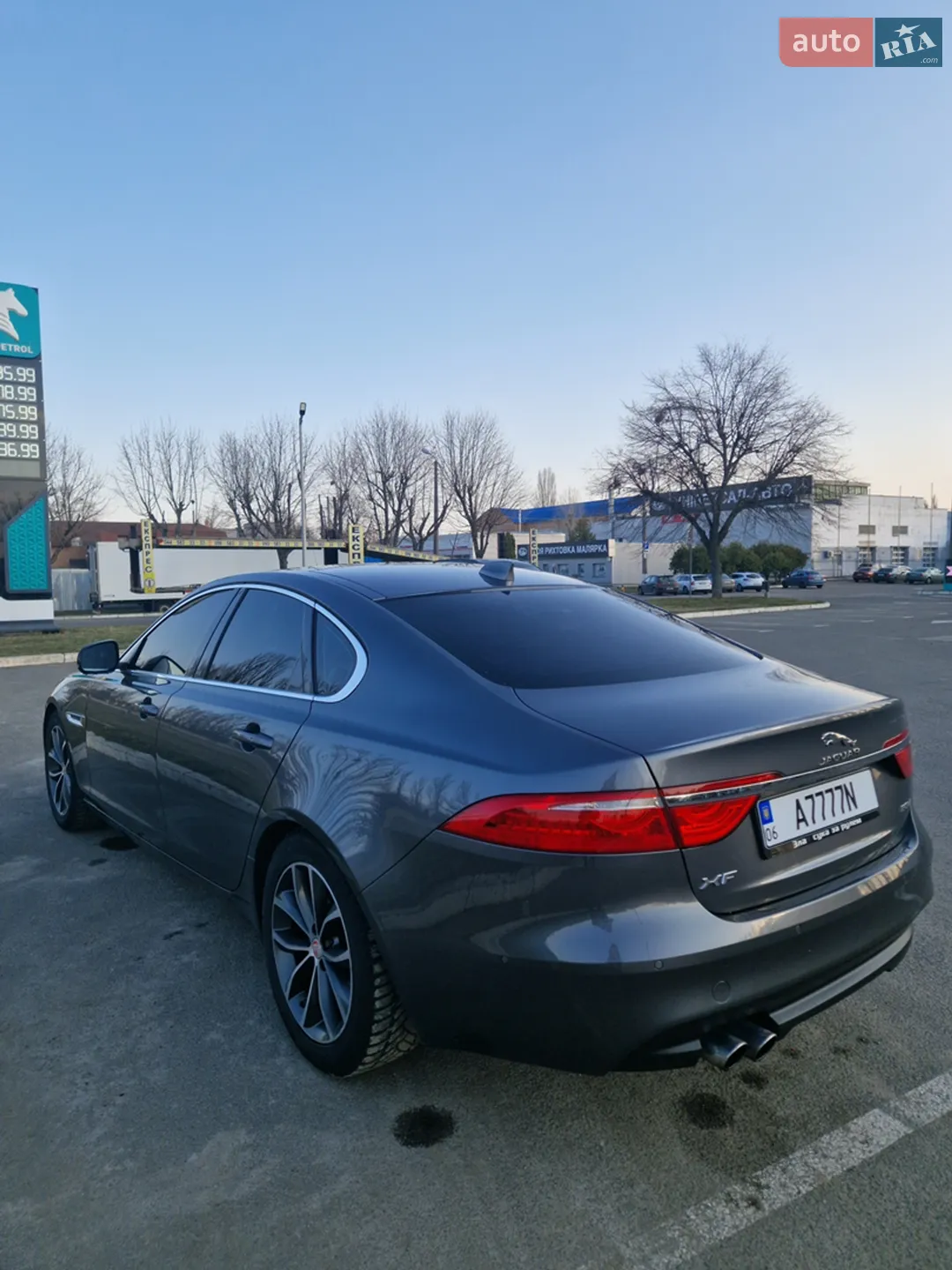 2016 Jaguar XF - мініатюра 5