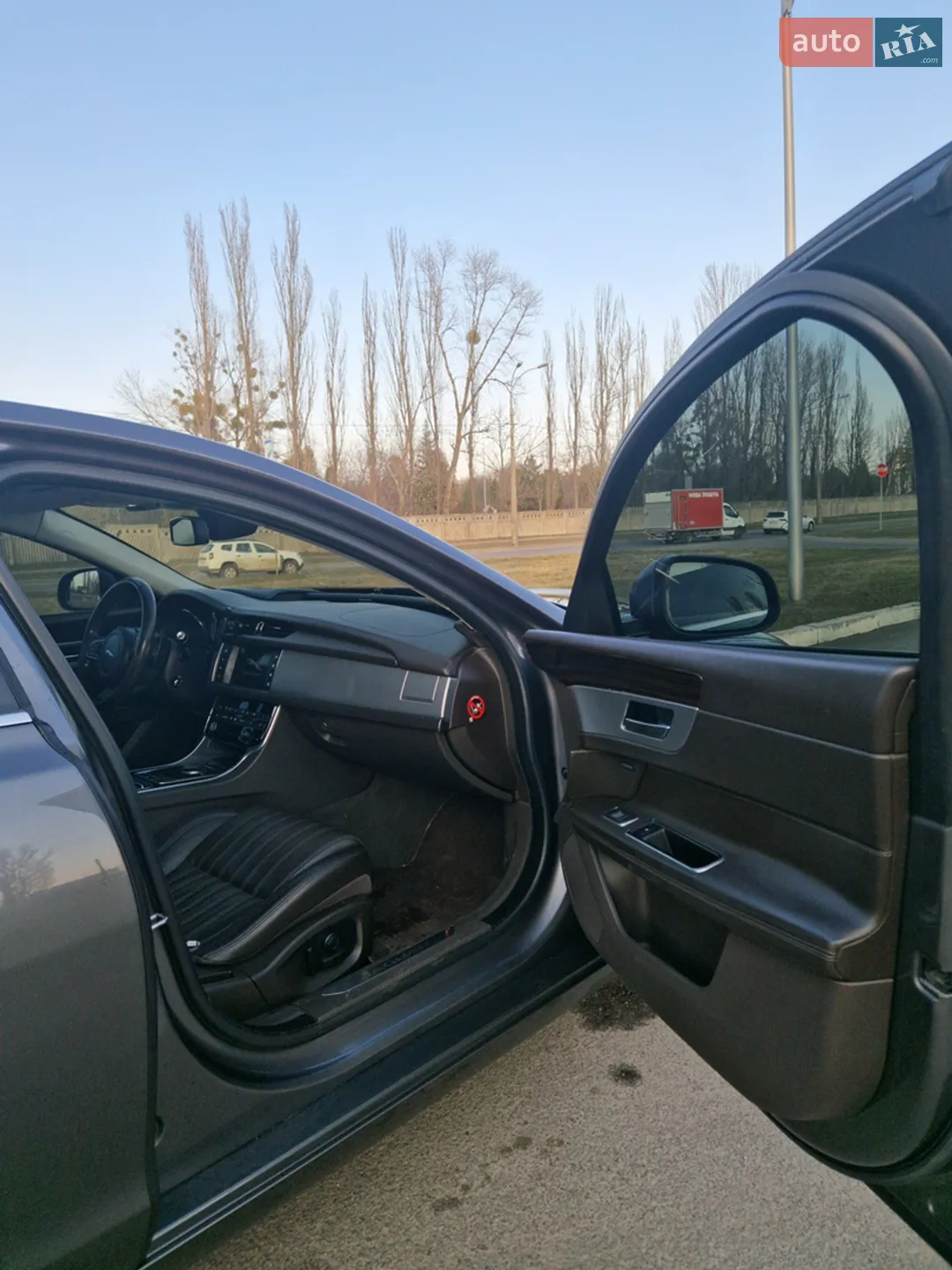 2016 Jaguar XF - мініатюра 10