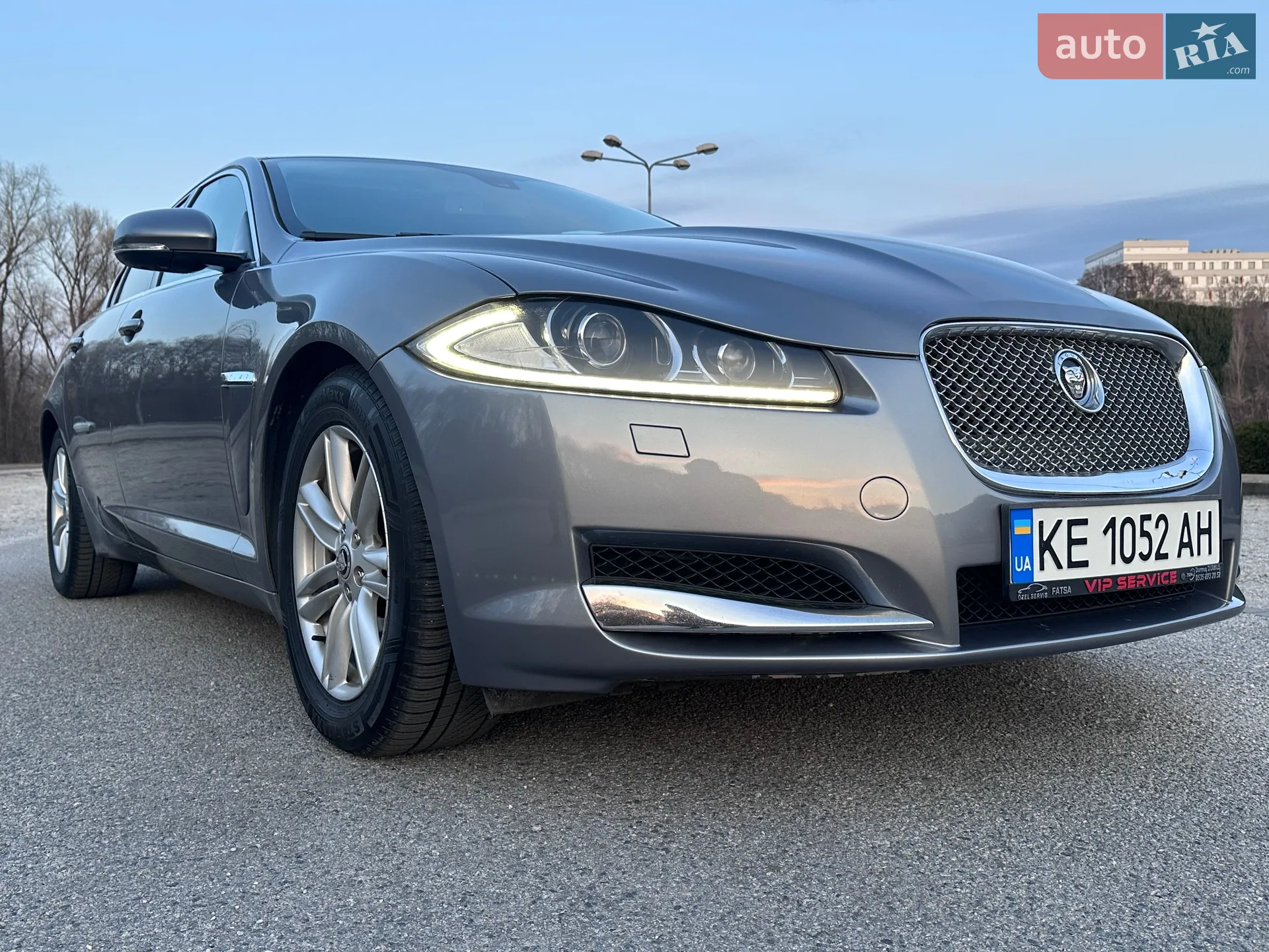 2012 Jaguar XF - мініатюра 15