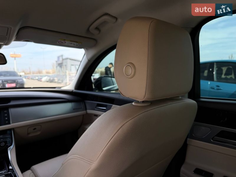 Седан Jaguar XF 2016 в Кривом Роге фото 60 Седан Jaguar XF 2016 в Кривом Роге