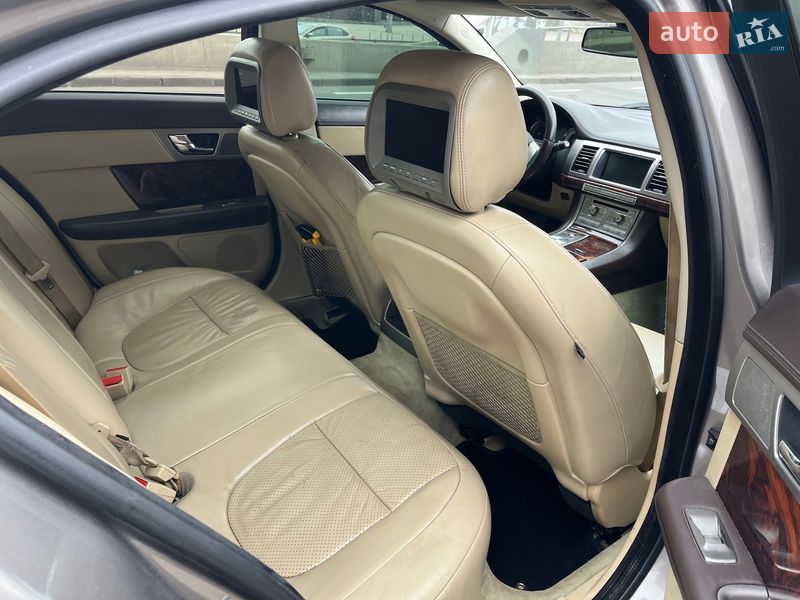Седан Jaguar XF 2008 в Києві