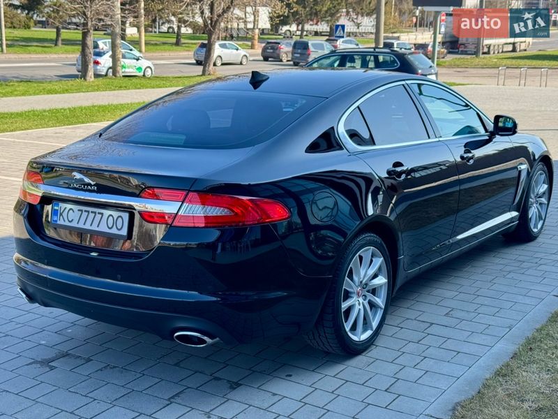 Седан Jaguar XF 2014 в Луцке