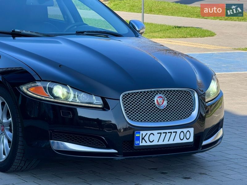 Седан Jaguar XF 2014 в Луцке