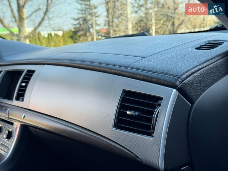 Седан Jaguar XF 2014 в Луцке