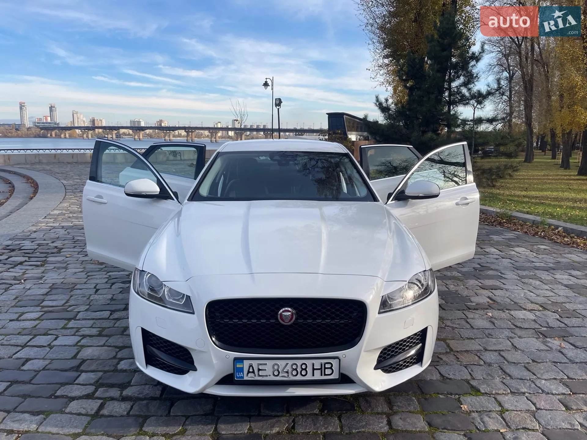 2017 Jaguar XF - мініатюра 15