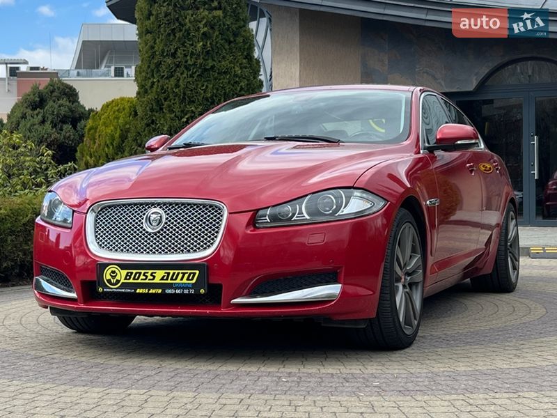 Седан Jaguar XF 2013 в Львові