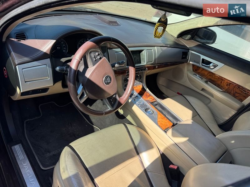 Седан Jaguar XF 2015 в Киеве фото 4 Седан Jaguar XF 2015 в Киеве