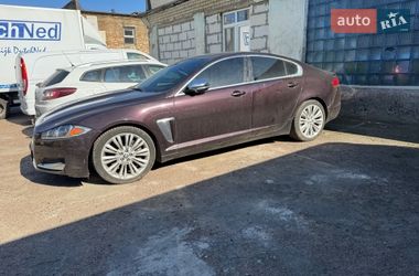 Седан Jaguar XF 2015 в Киеве