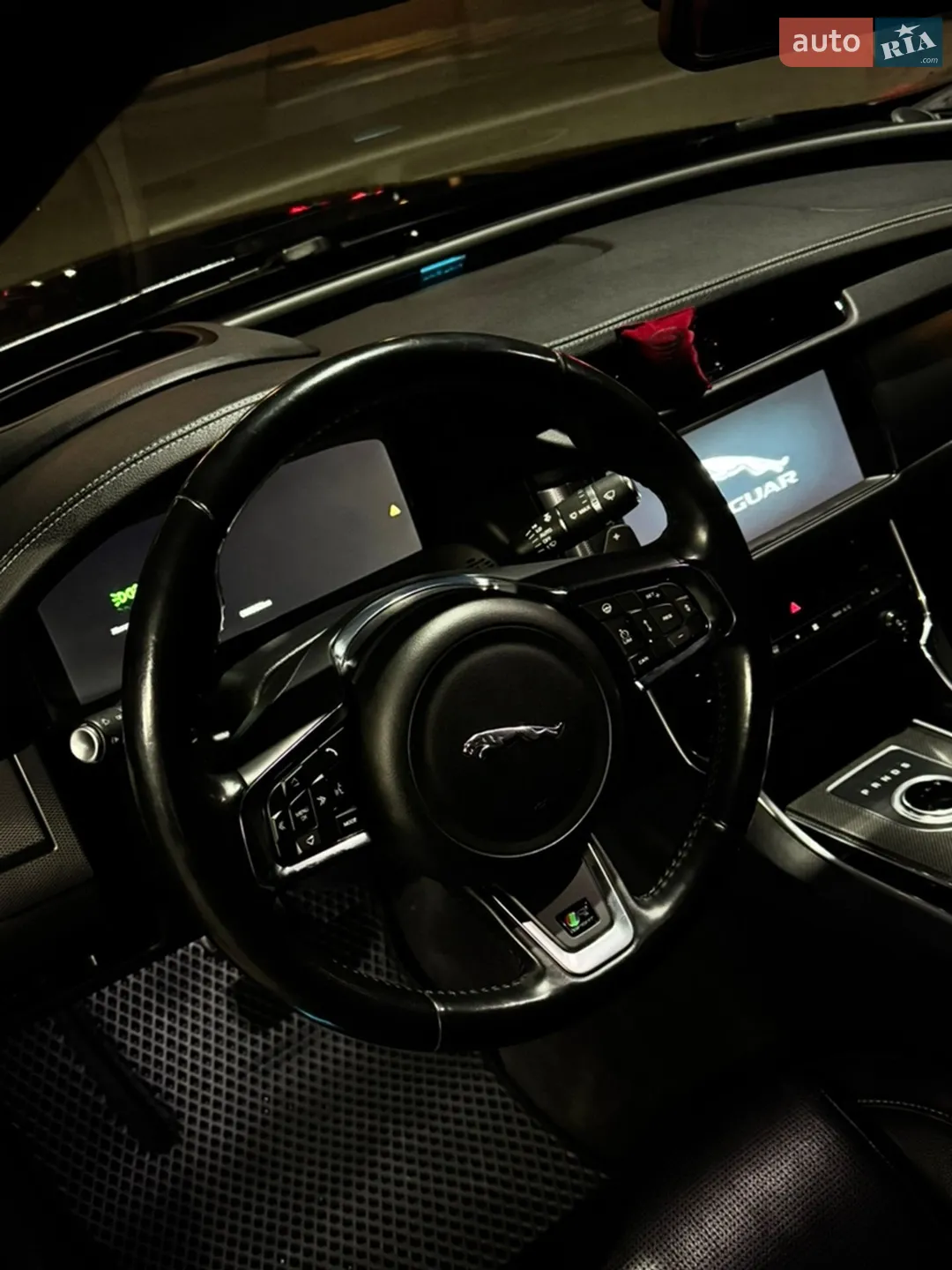 2016 Jaguar XF - мініатюра 46