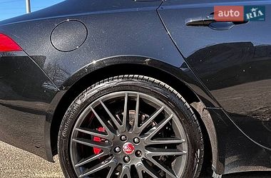 Седан Jaguar XF 2016 в Одесі