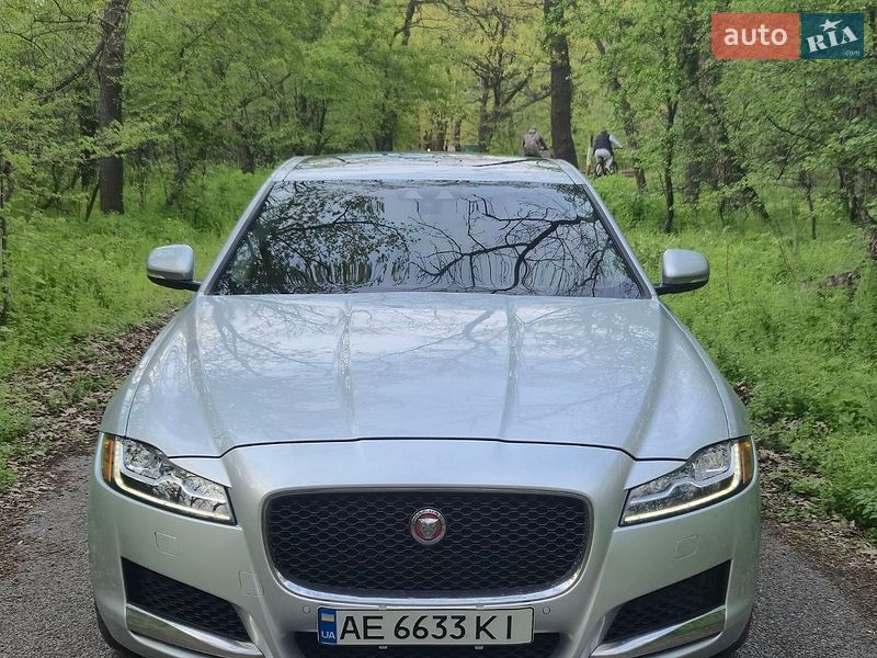 Jaguar XF 2016