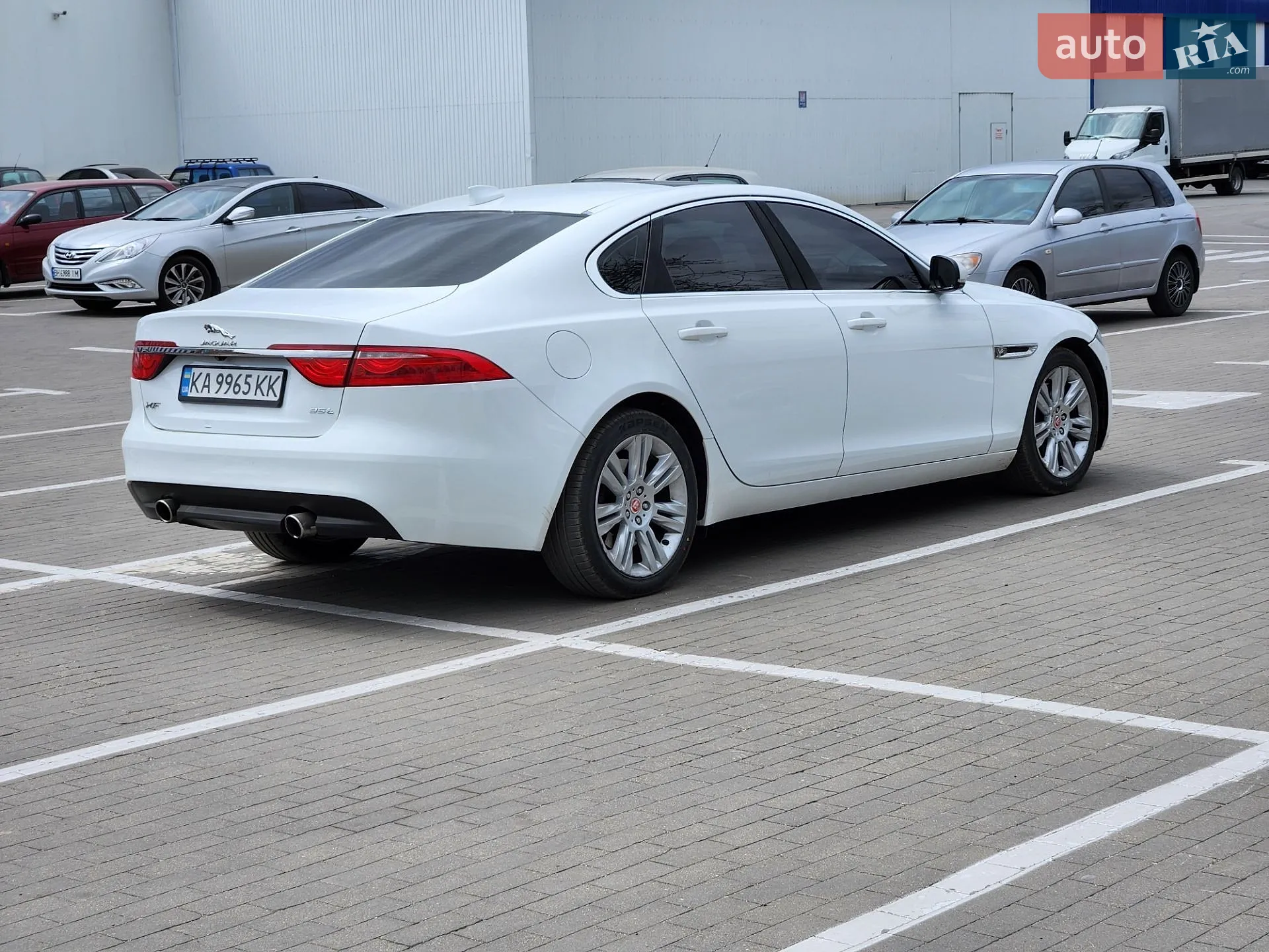 2015 Jaguar XF - мініатюра 4