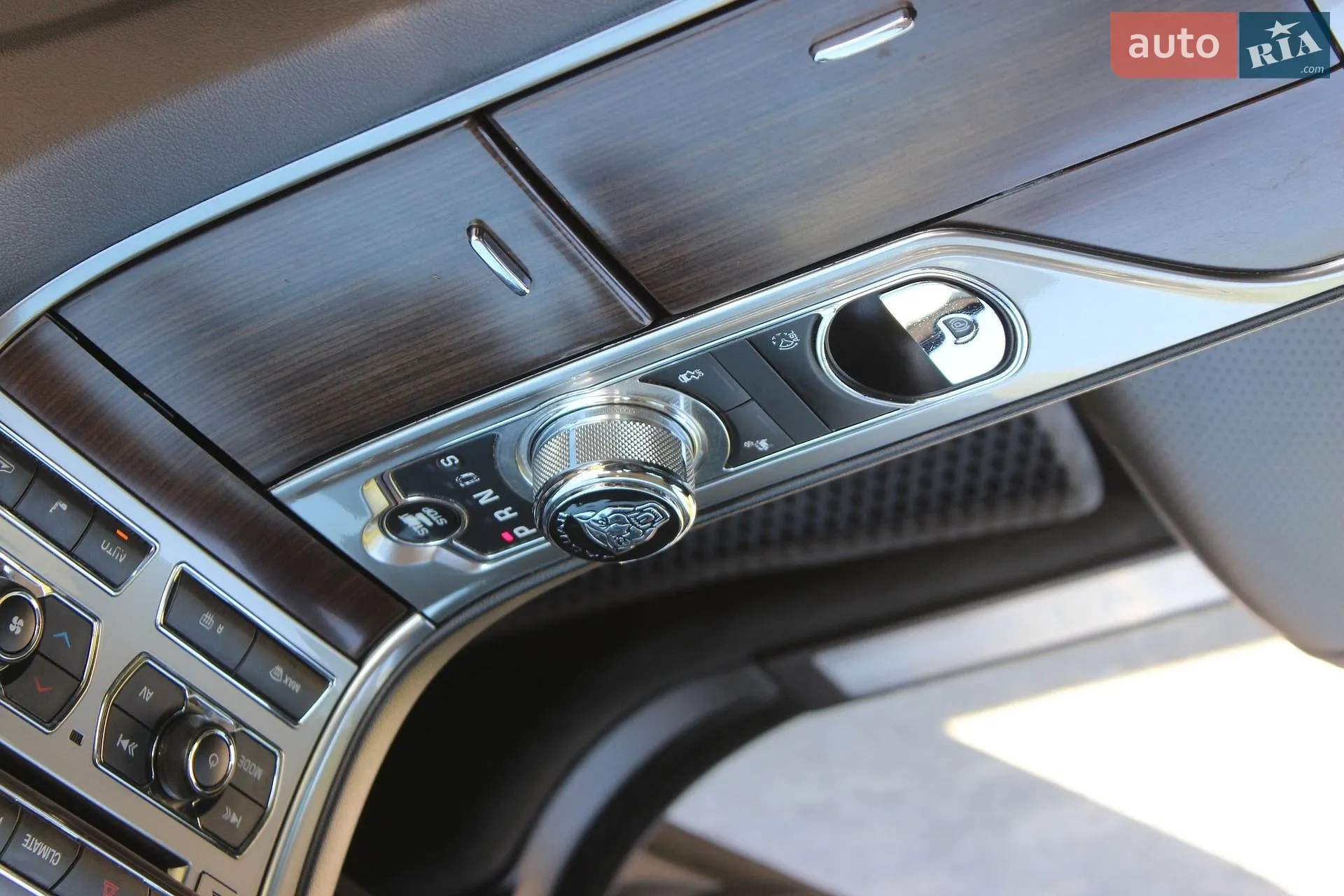 2012 Jaguar XF - мініатюра 29