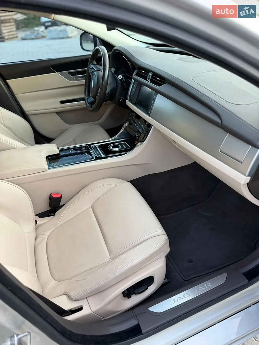 2016 Jaguar XF - мініатюра 24