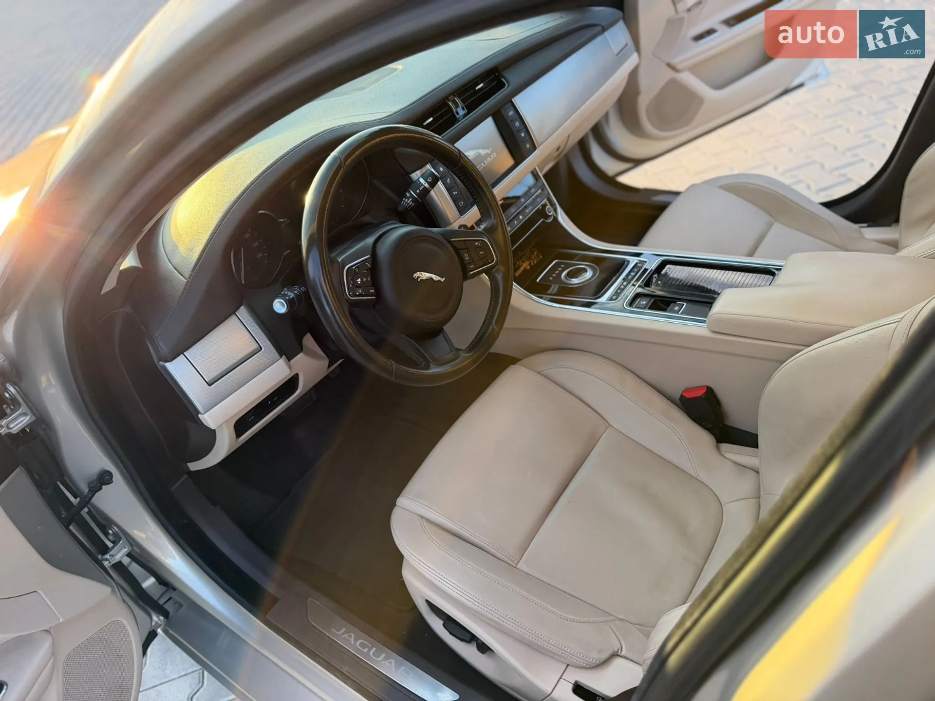 2016 Jaguar XF - мініатюра 28