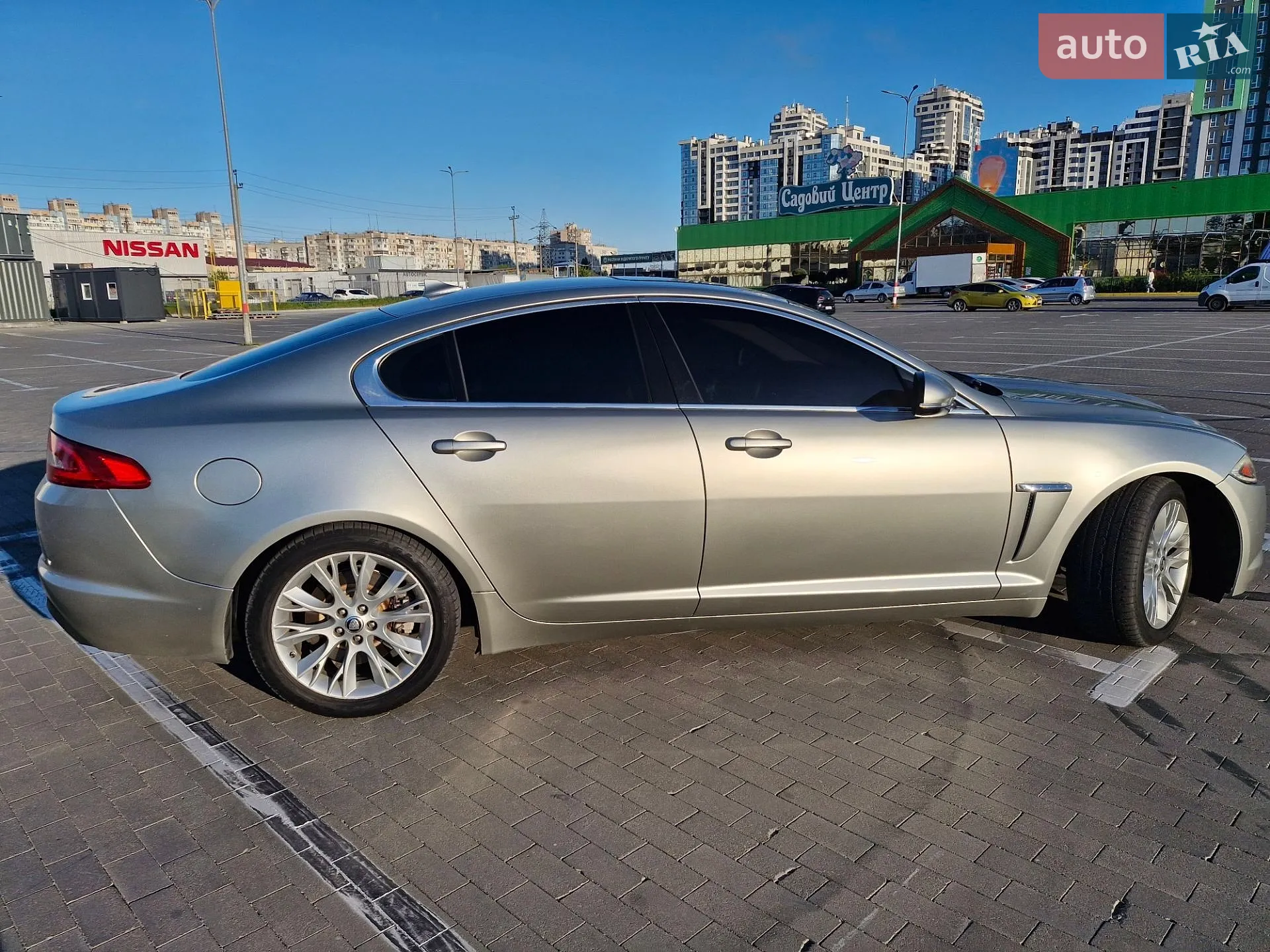 2013 Jaguar XF - мініатюра 3