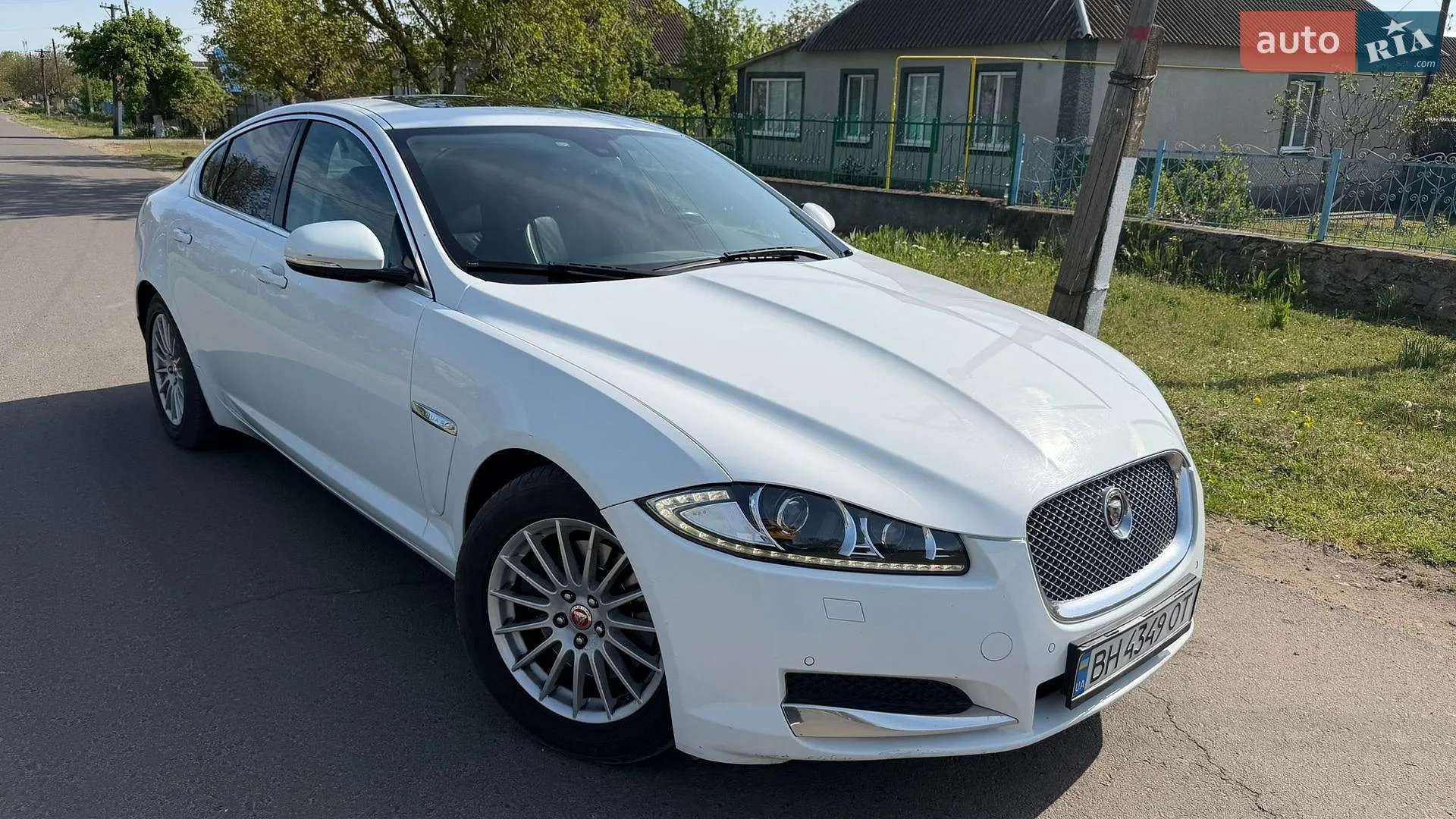 2014 Jaguar XF - мініатюра 4