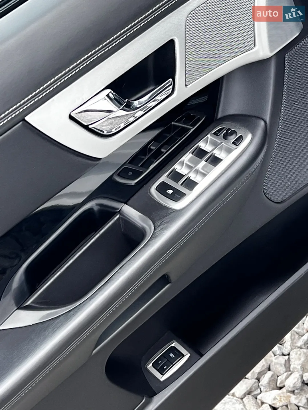 2012 Jaguar XF - мініатюра 31