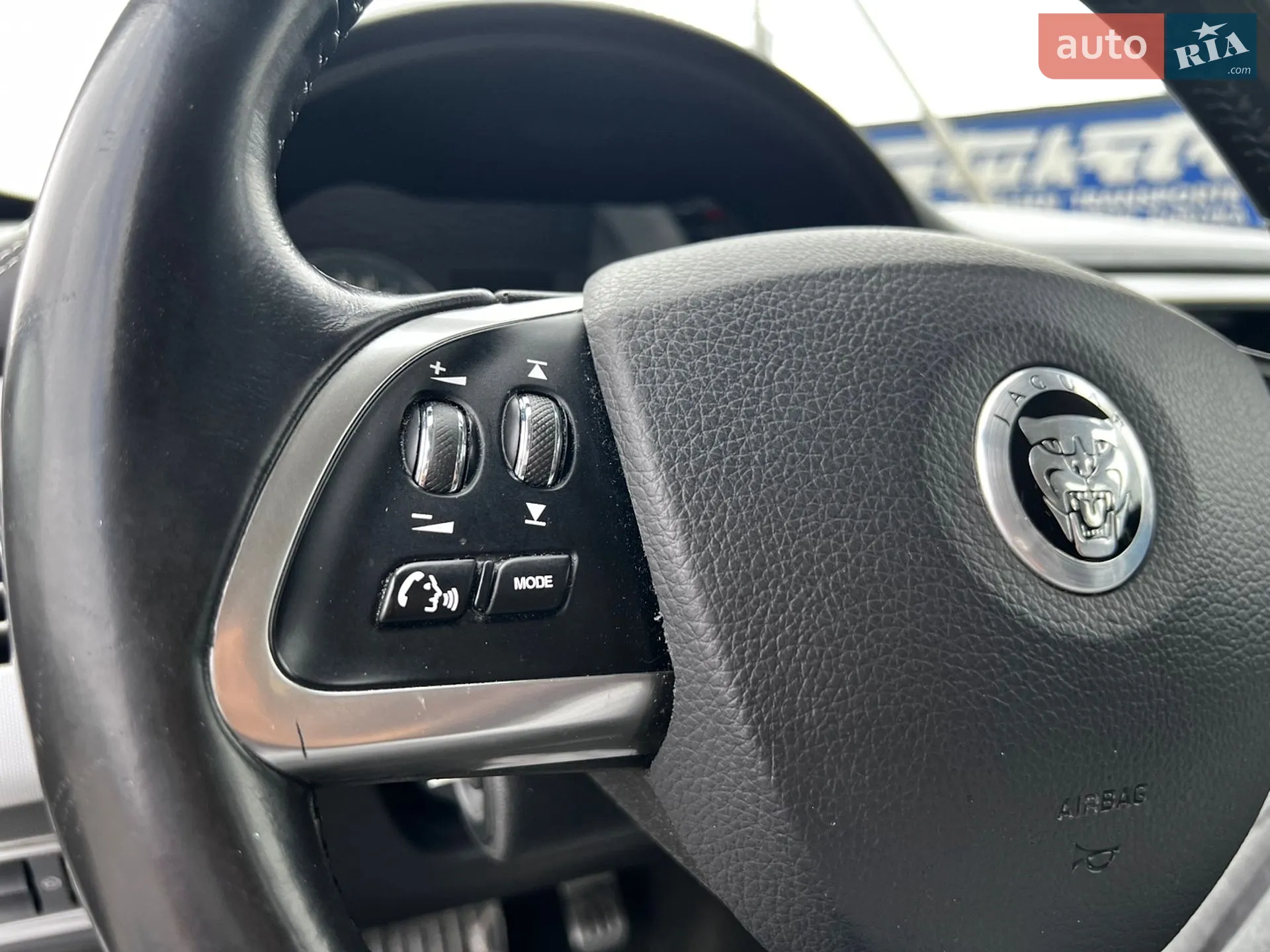 2012 Jaguar XF - мініатюра 39