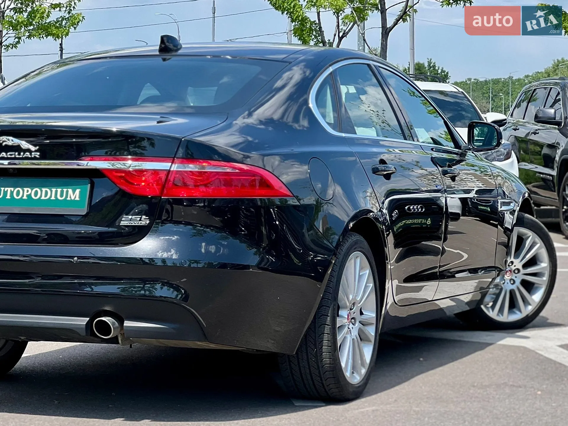2018 Jaguar XF - мініатюра 12