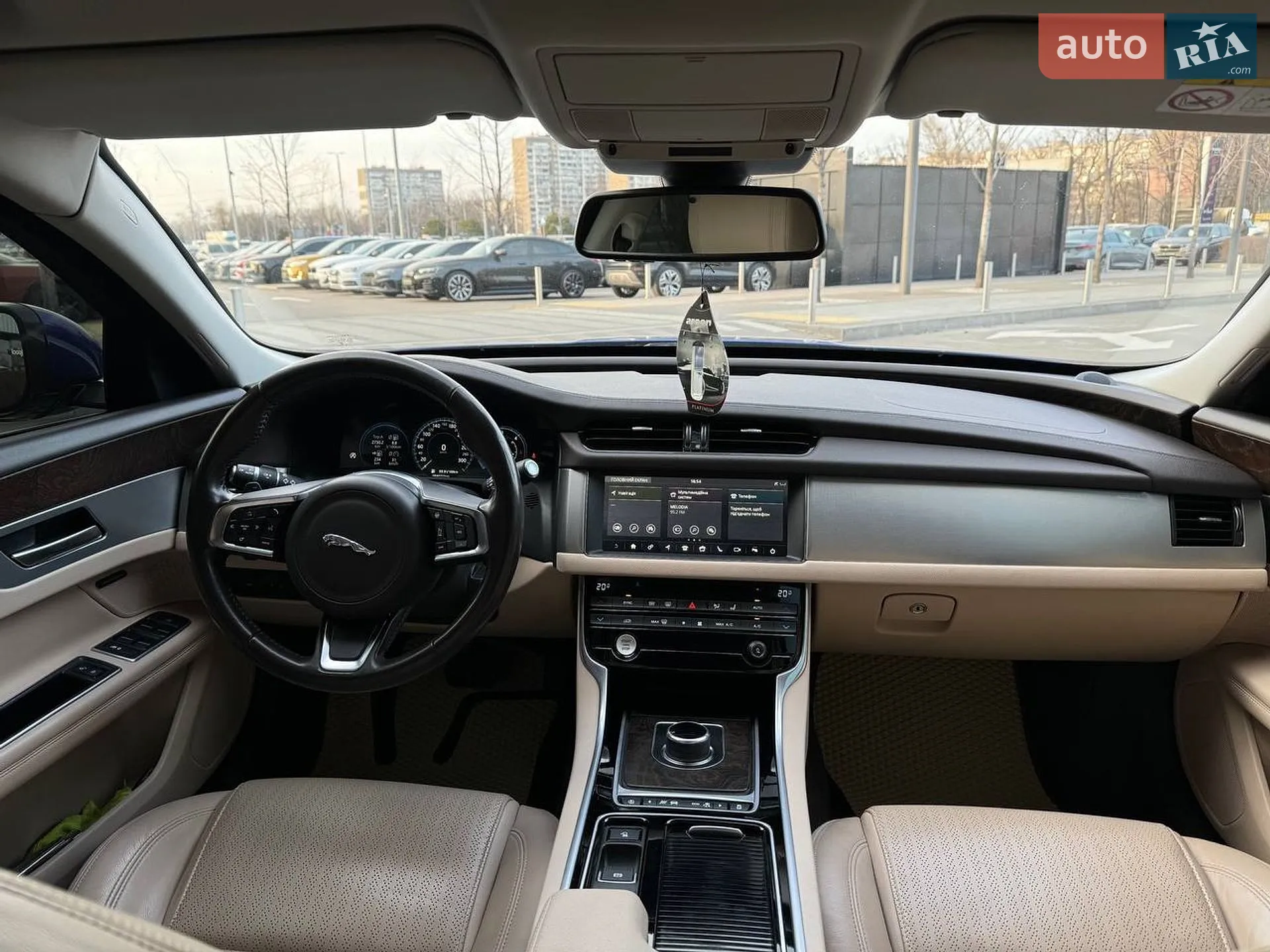 2017 Jaguar XF - мініатюра 14
