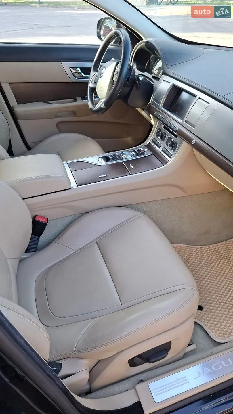 2013 Jaguar XF - мініатюра 9