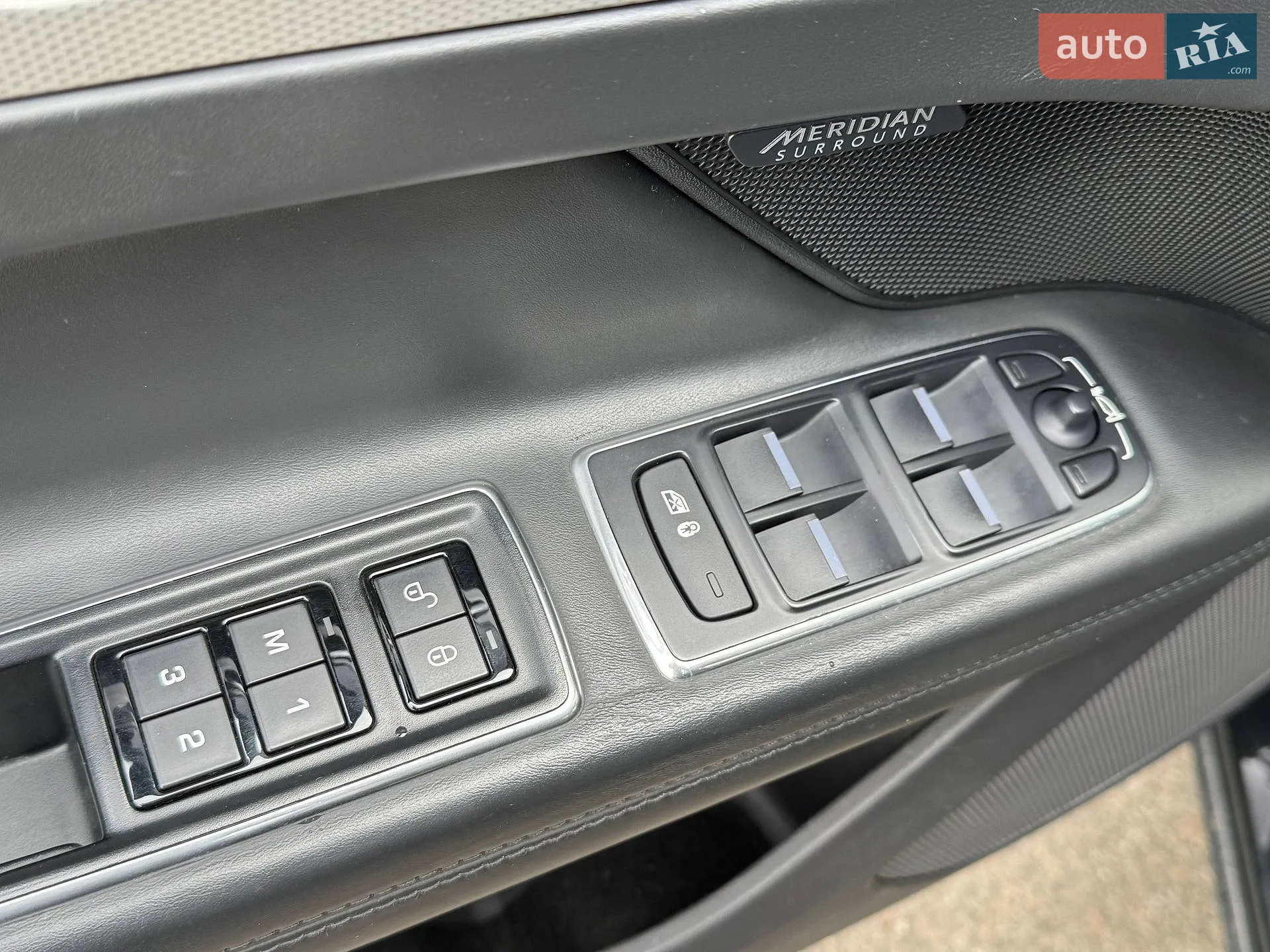 2016 Jaguar XF - мініатюра 14