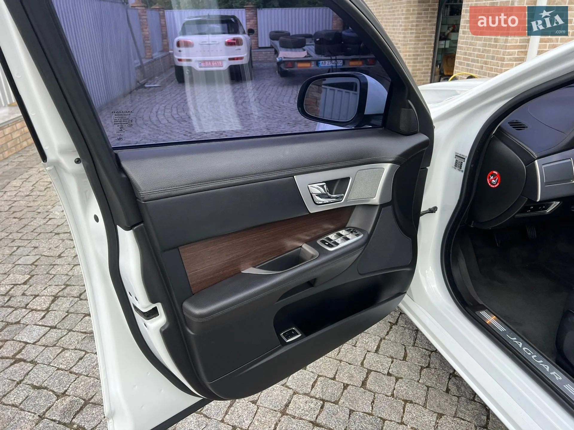 2014 Jaguar XF - мініатюра 33