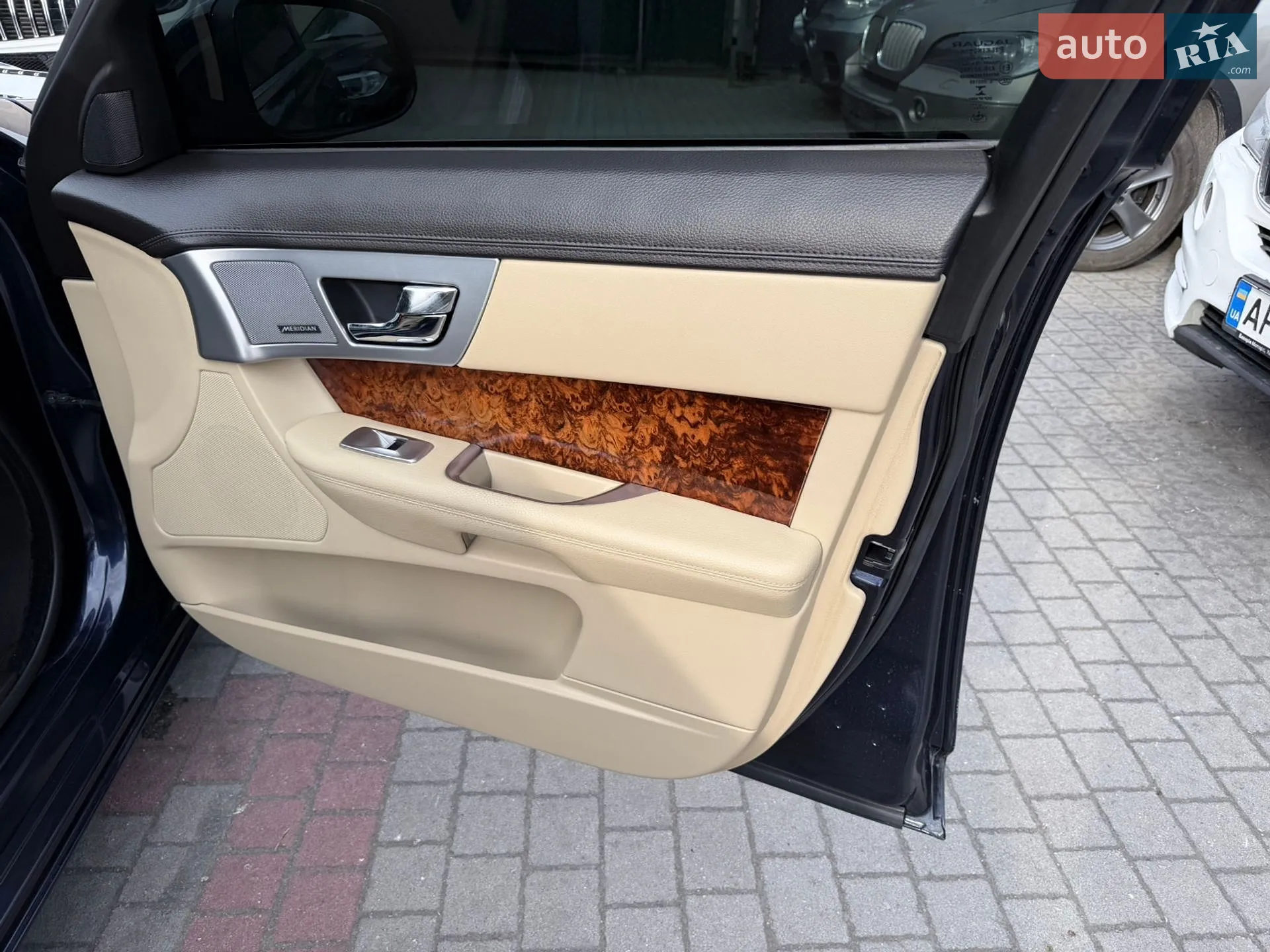 2013 Jaguar XF - мініатюра 14