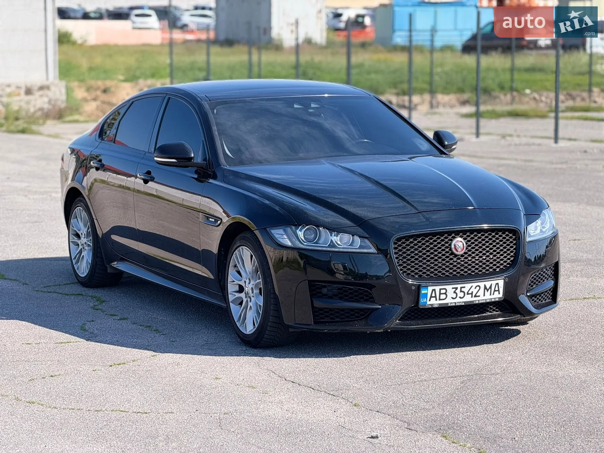 2016 Jaguar XF - мініатюра 3