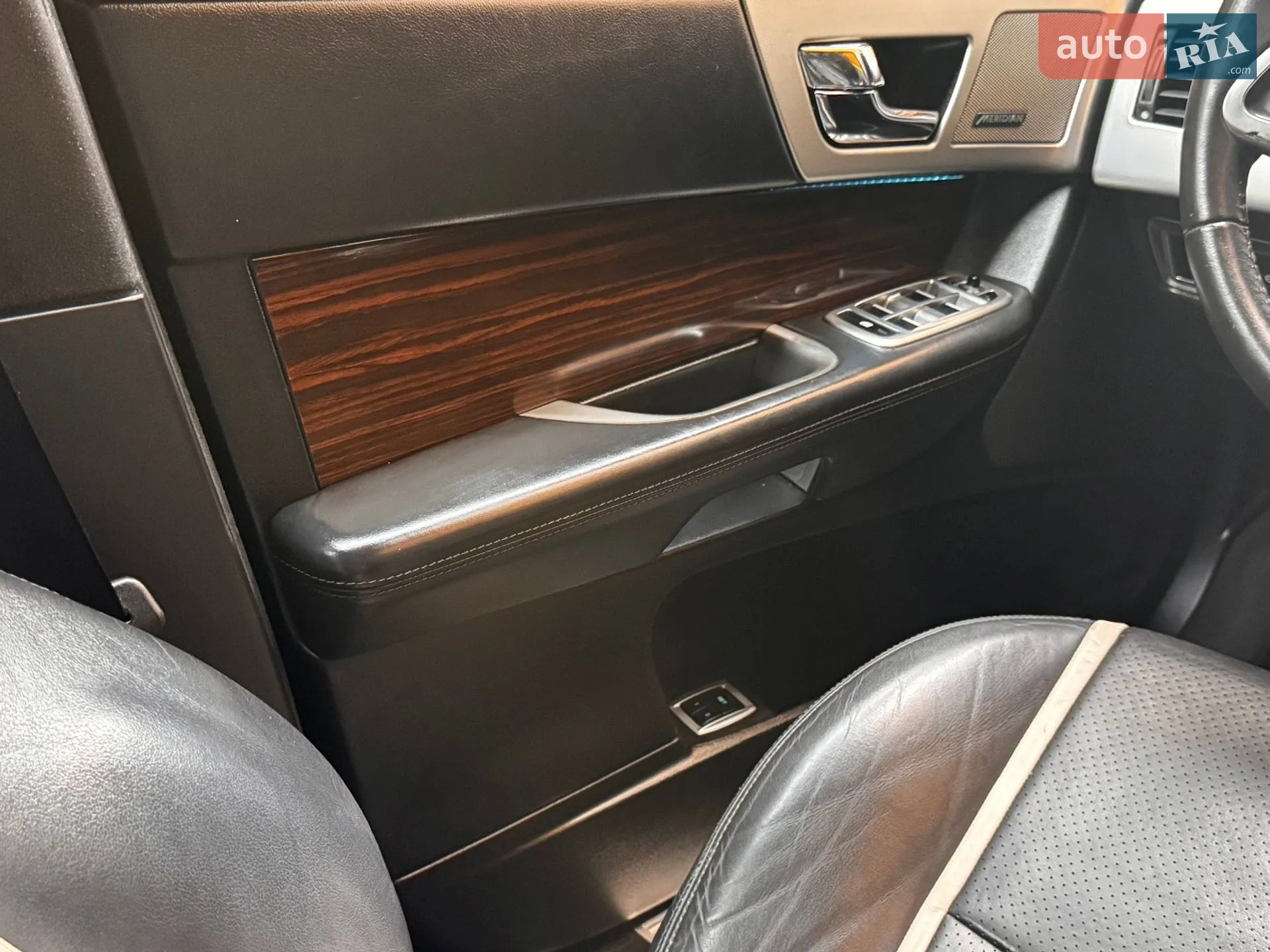 2013 Jaguar XF - мініатюра 23