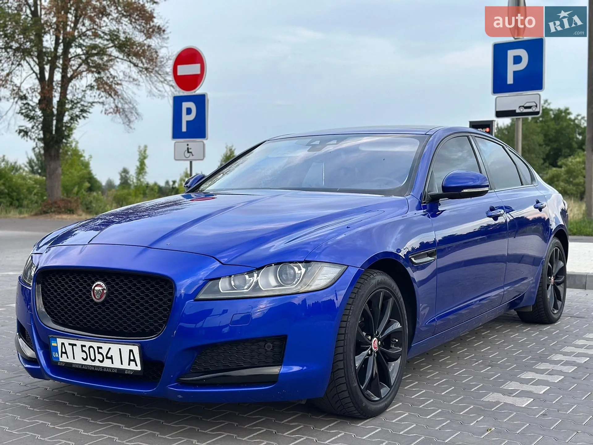 2016 Jaguar XF - мініатюра 8