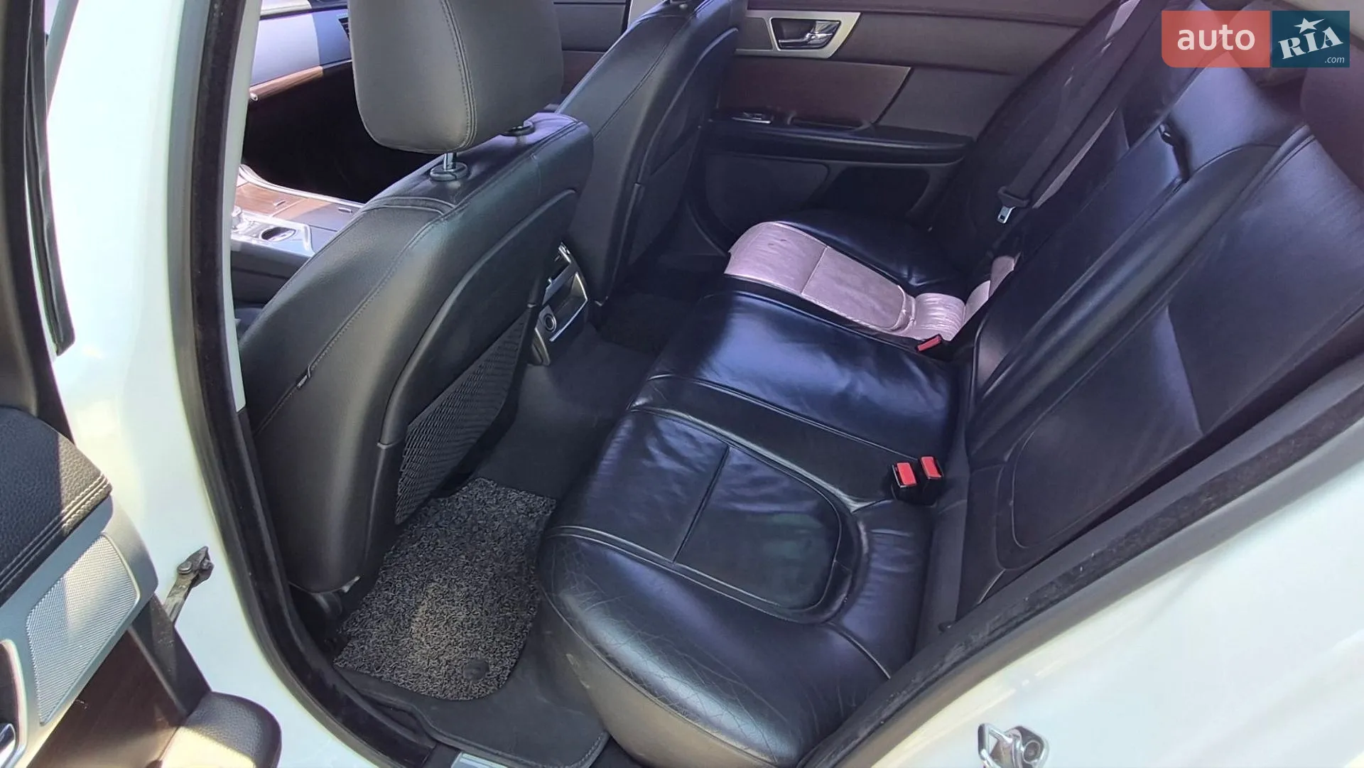 2012 Jaguar XF - мініатюра 5