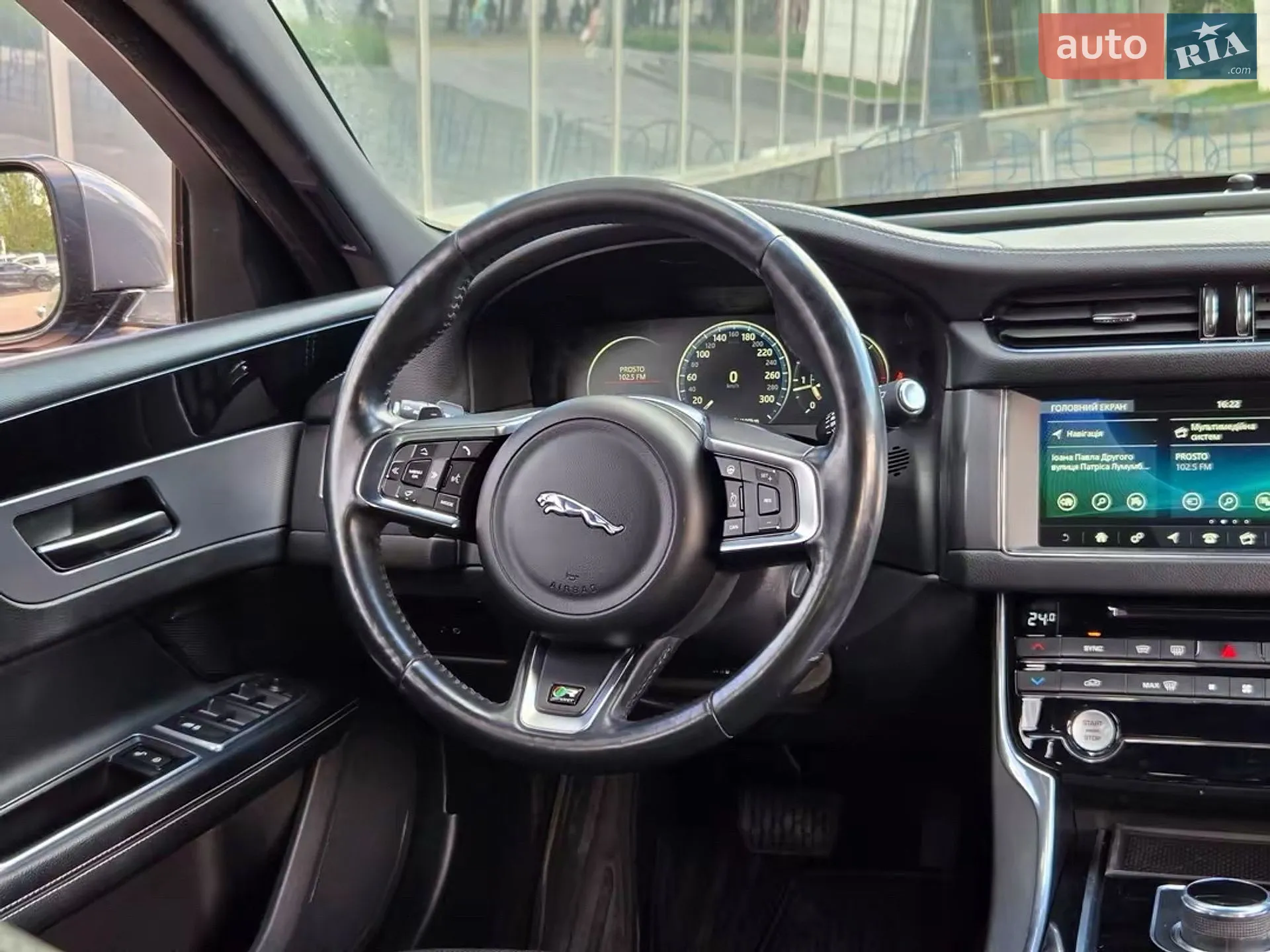 2016 Jaguar XF - мініатюра 13