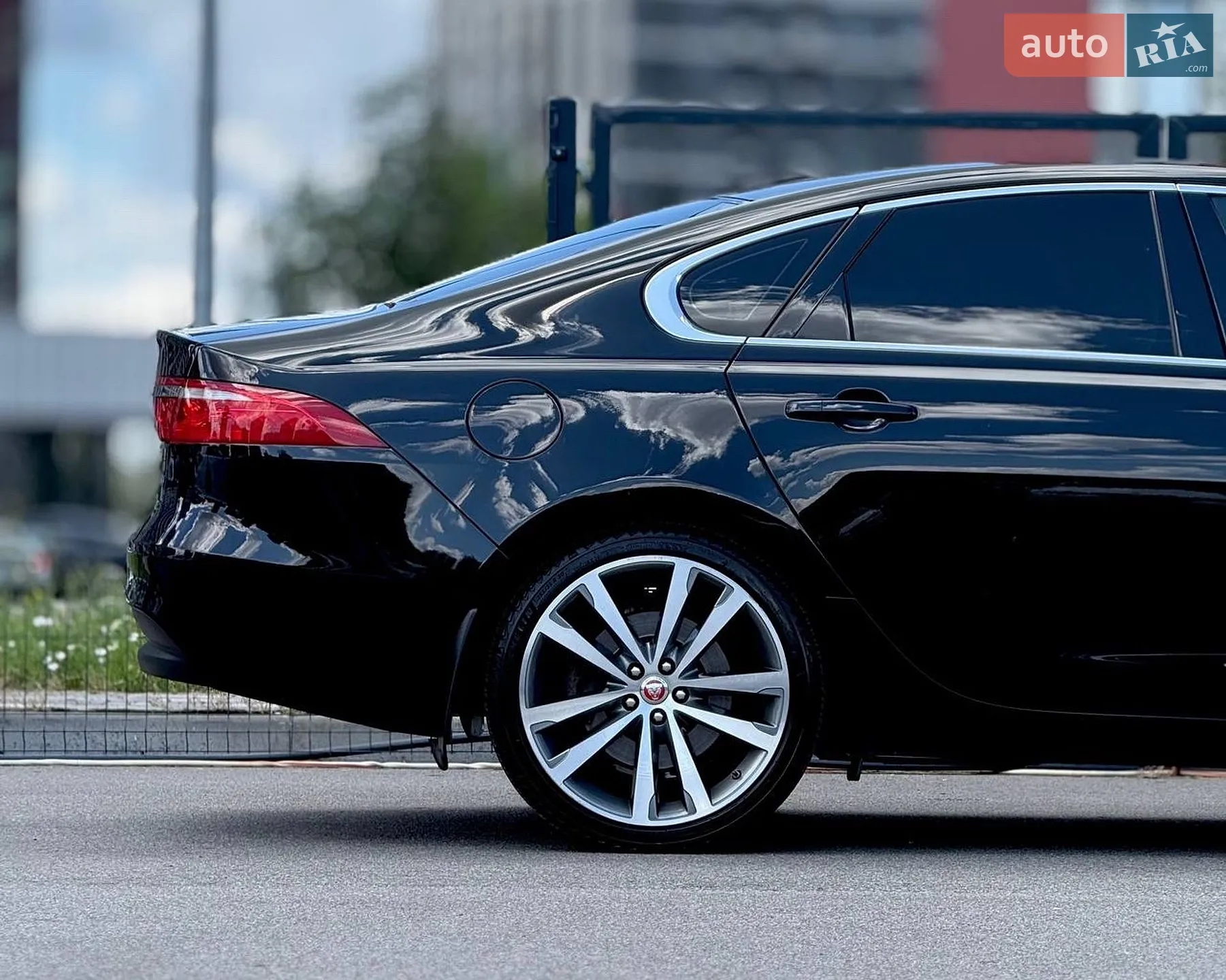 2016 Jaguar XF - мініатюра 10