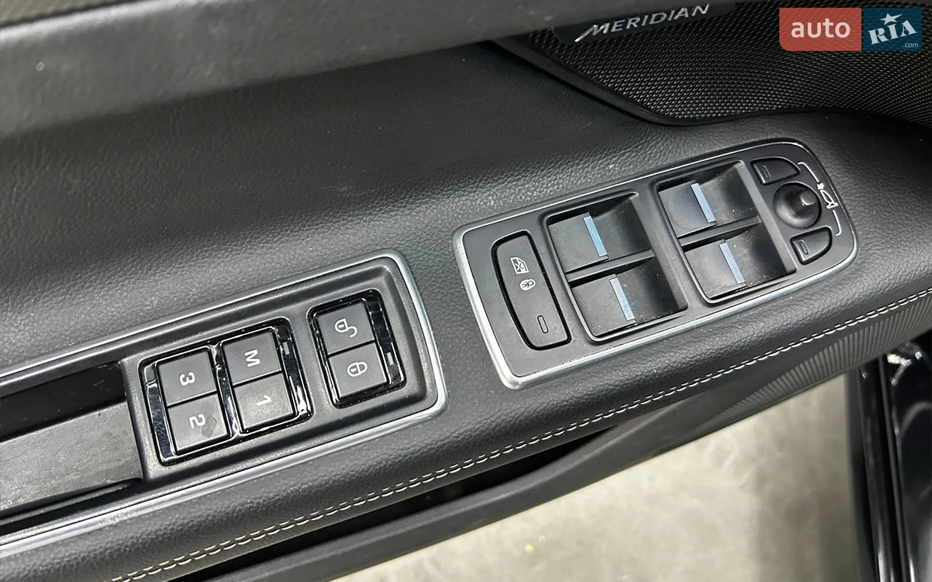 2016 Jaguar XF - мініатюра 15