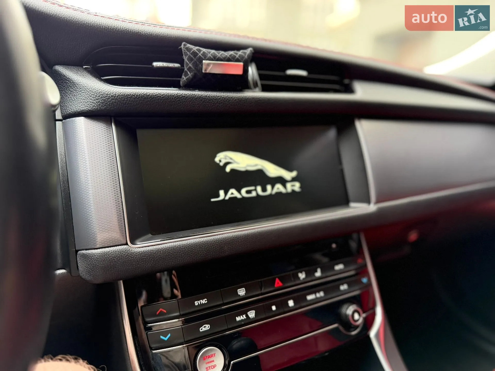 2016 Jaguar XF - мініатюра 70