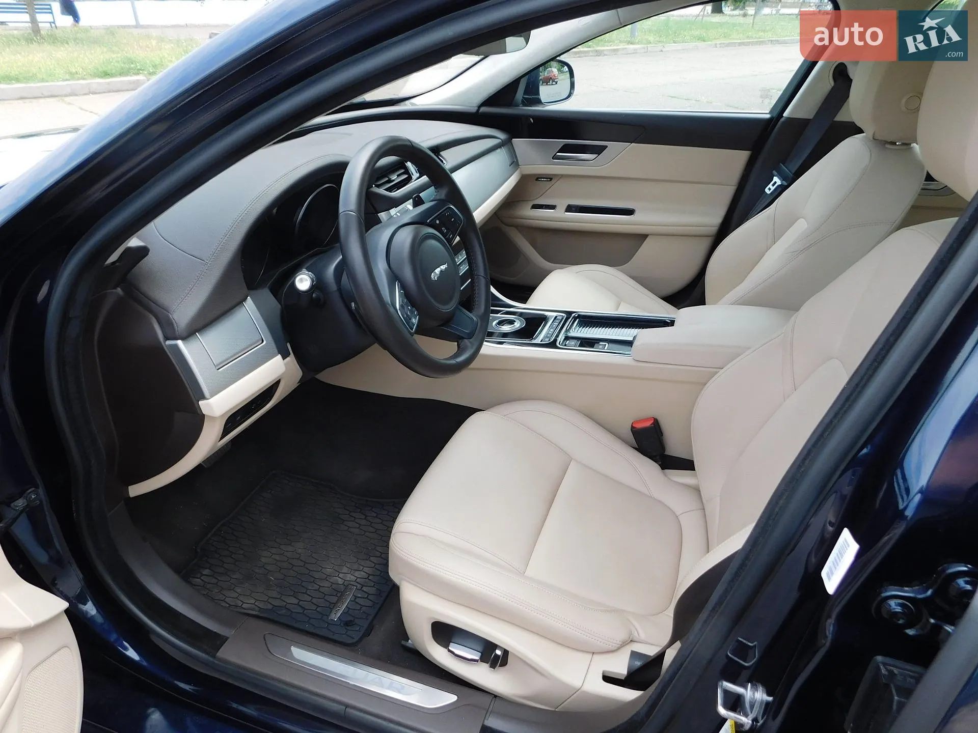 2019 Jaguar XF - мініатюра 20