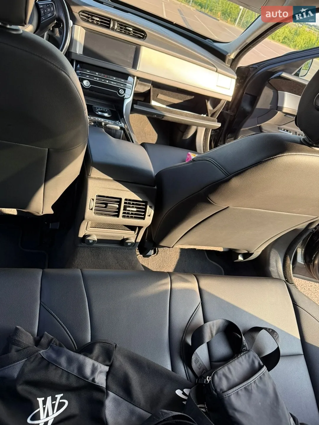 2019 Jaguar XF - мініатюра 11