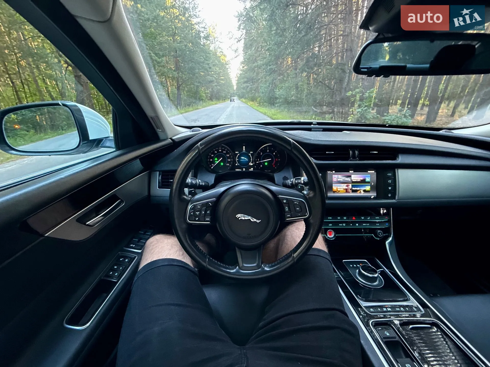 2016 Jaguar XF - мініатюра 32