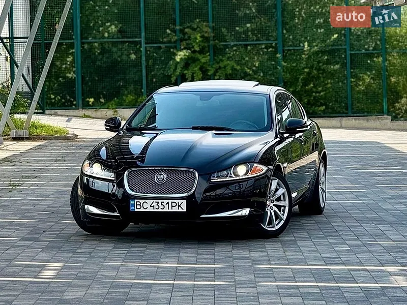 Jaguar XF