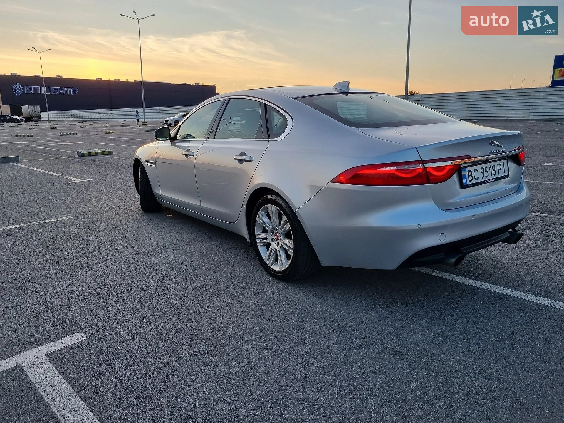 2016 Jaguar XF - мініатюра 6