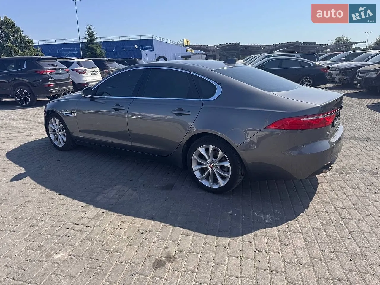 2019 Jaguar XF - мініатюра 8