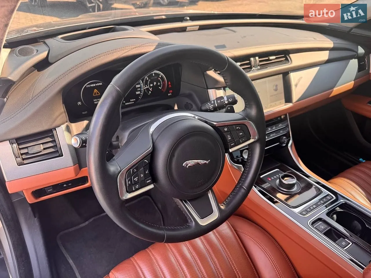 2019 Jaguar XF - мініатюра 16
