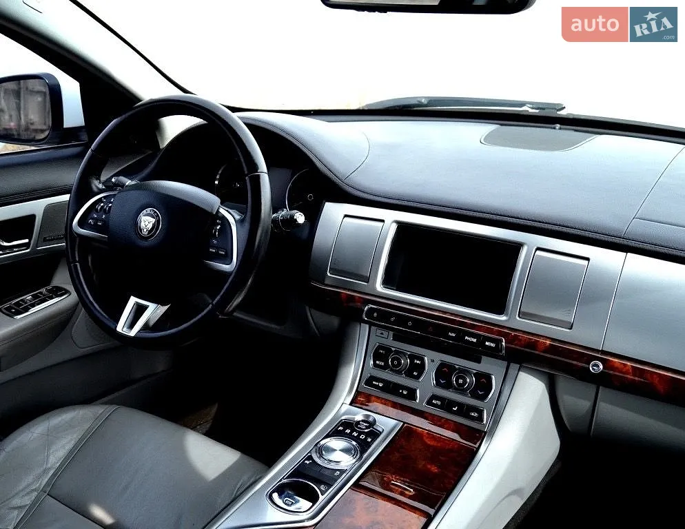 2014 Jaguar XF - мініатюра 2