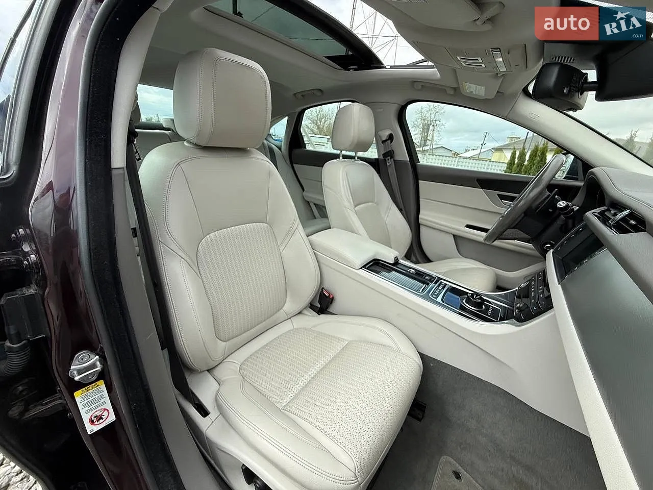 2018 Jaguar XF - мініатюра 25