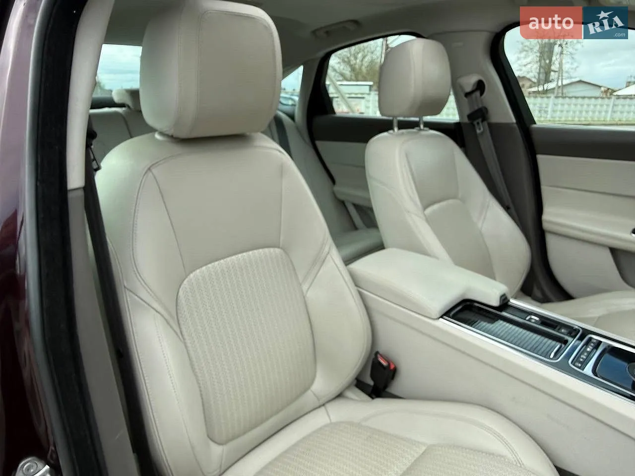 2018 Jaguar XF - мініатюра 26