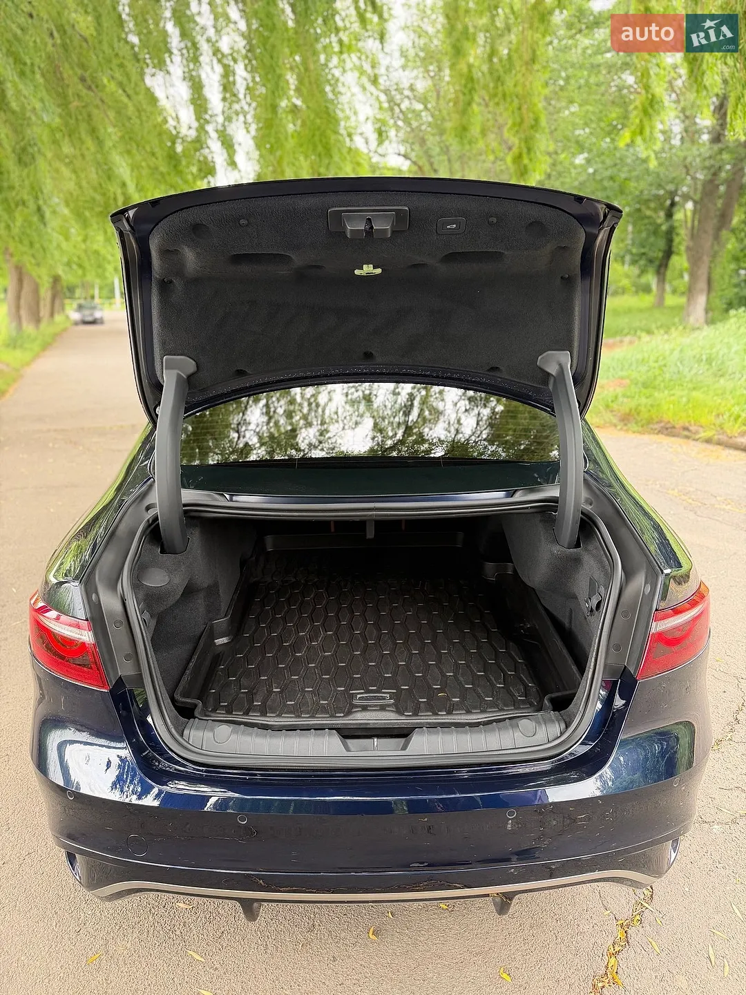 2023 Jaguar XF - мініатюра 10
