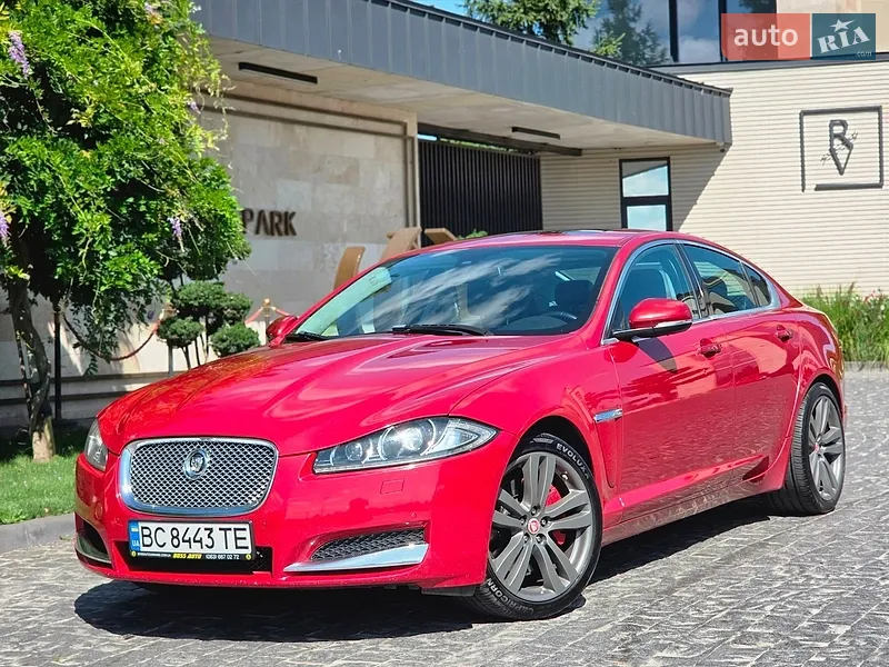 Jaguar XF